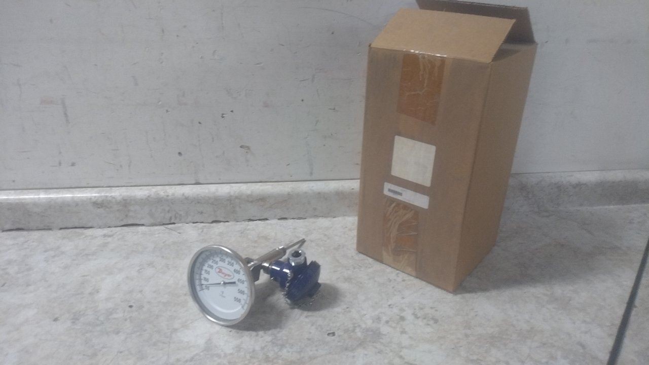 Dwyer BTO54071 5 In Dial Dia 50° to 550°F Dial Thermometer With Process Output