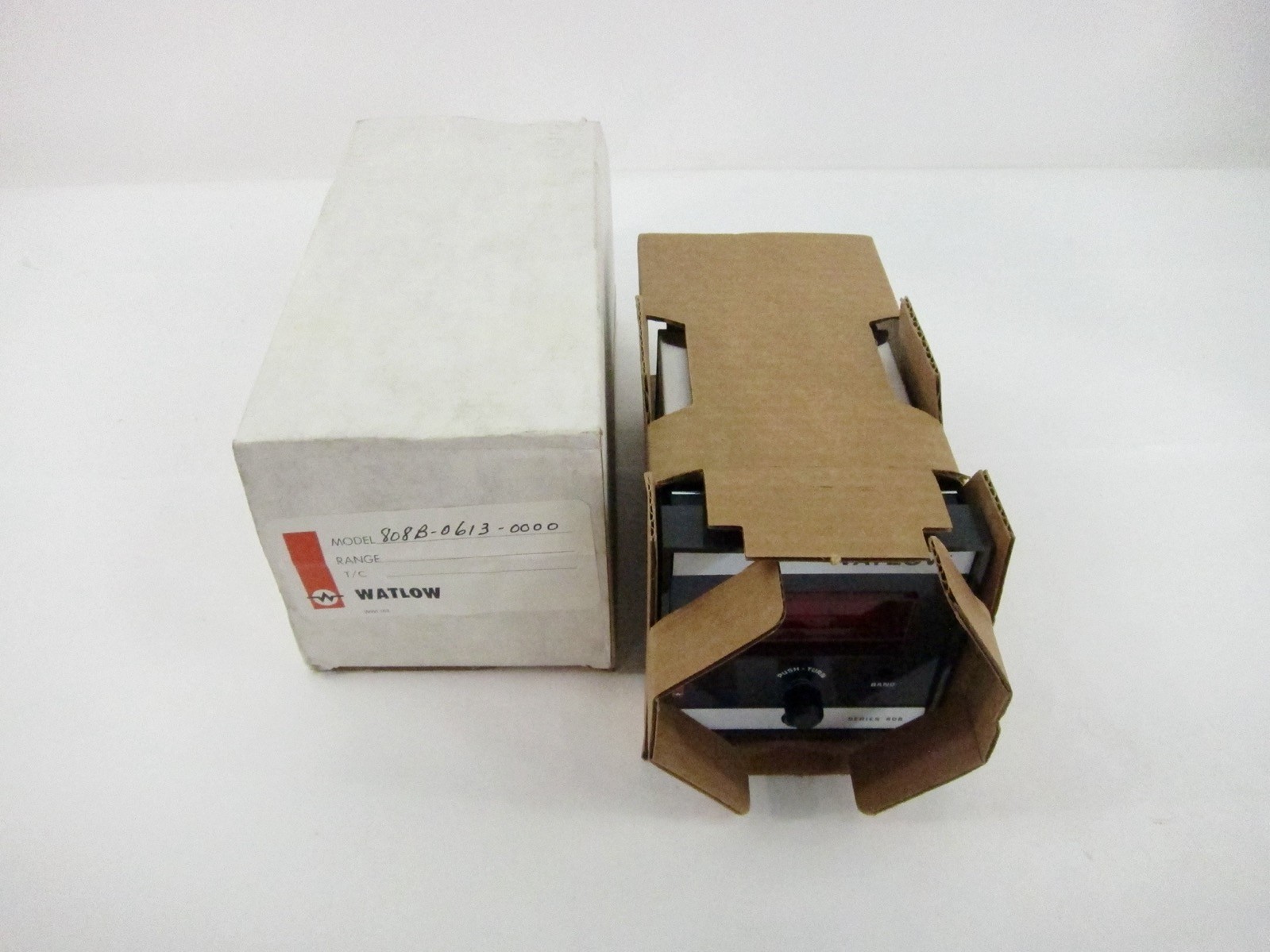 NEW Watlow 808B-0613-000 Temperature Control 808 Series 808B0613000