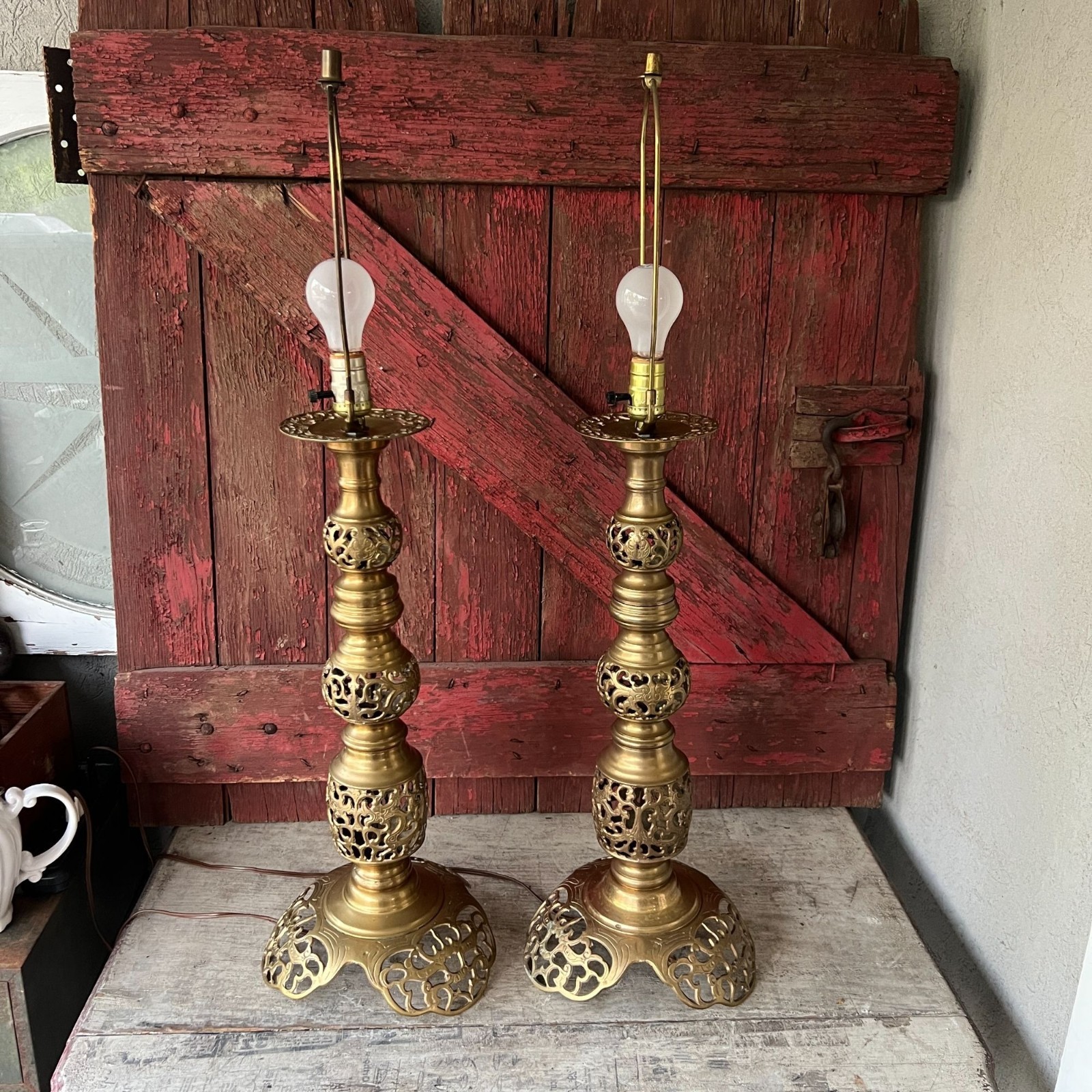 Vintage Ornate Brass Electric Table Lamps Pair 35" Tall With Filigree Design