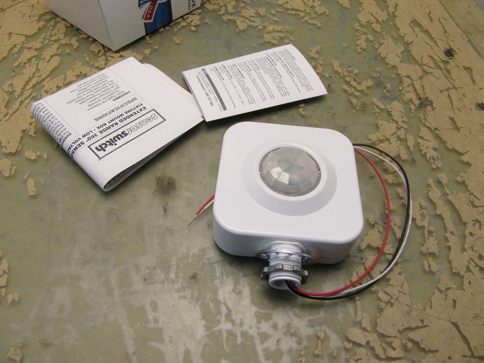 Sensor Switch CMB-10 fixture mount PIR occupancy sensor 12-24V 184EUL [2*O-12]
