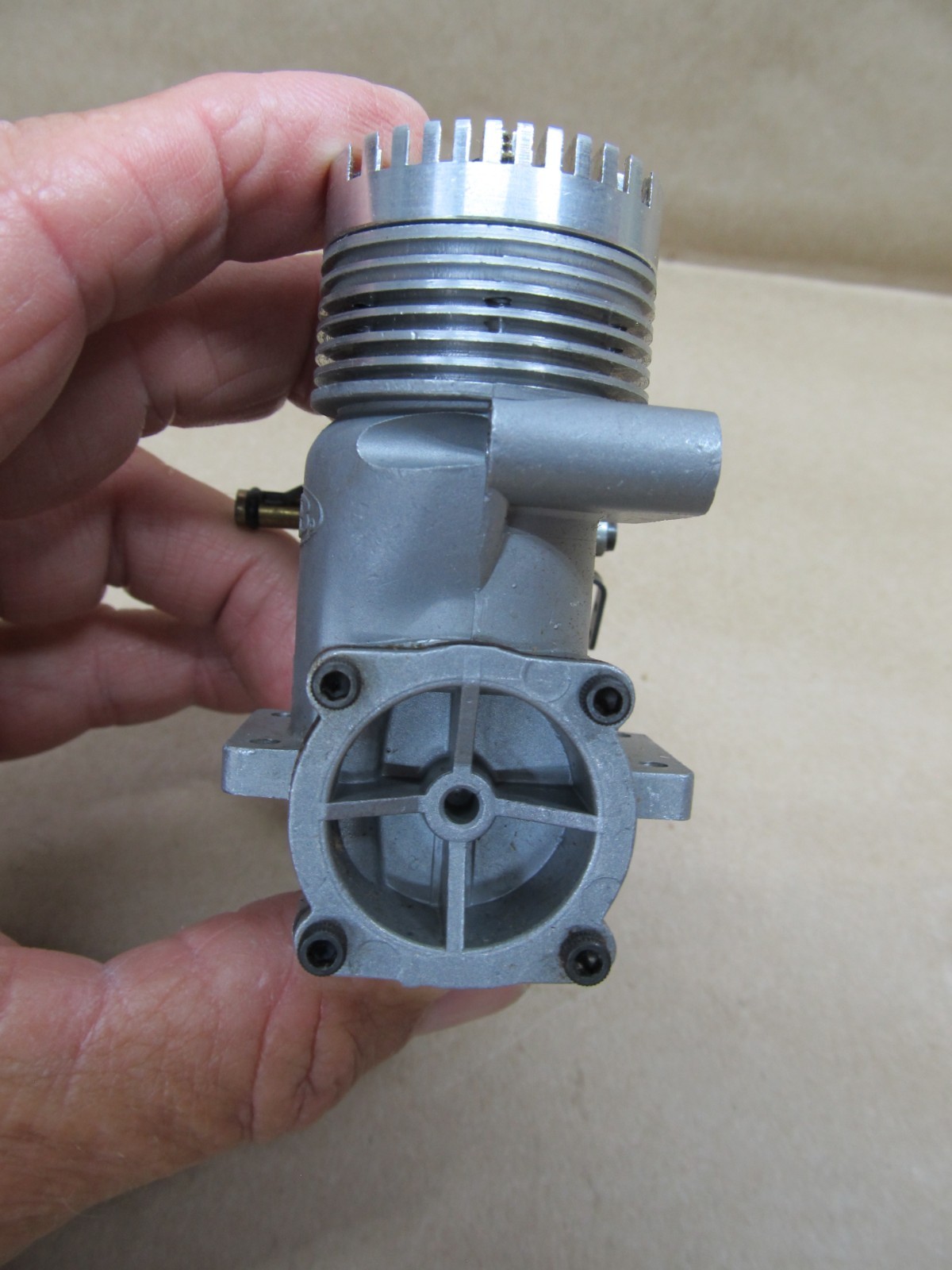 K & B .40 R/C Engine With Irvine Carburetor