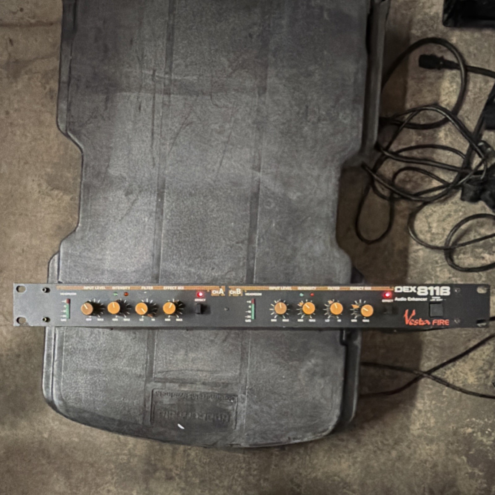 Vesta Fire DEX811B Rack Audio Enhancer, 2-Ch, Headroom Indicator, 1U, 1/4" TS