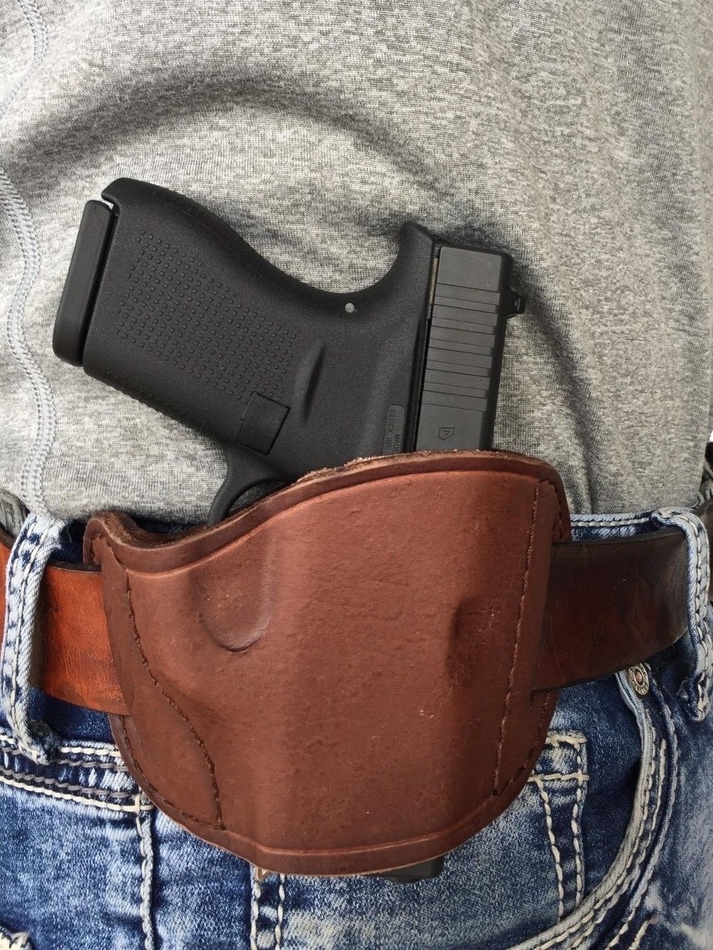 Brown leather gun holster for Glock 17 Gen 4