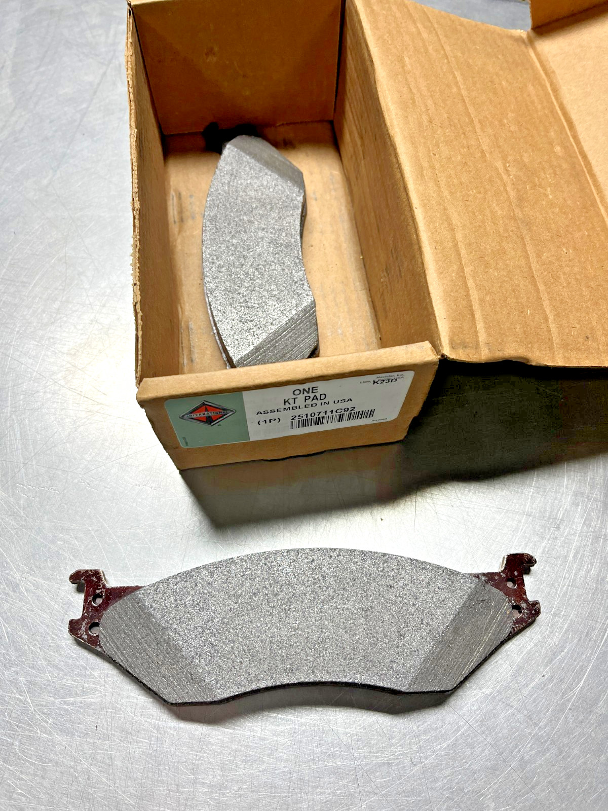 2510711C92 OEM International FORD  **PARTIAL** BRAKE PADS Set  2 Pads