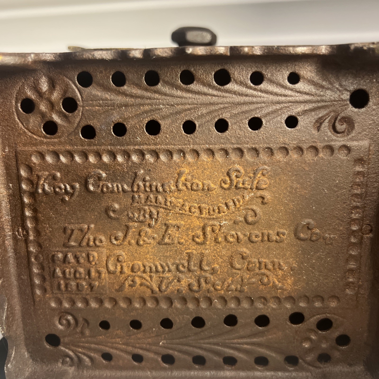 J&E Stevens August 17th, 1897 - Material, Cast Iron) (Burglar Proof Safe)not Key