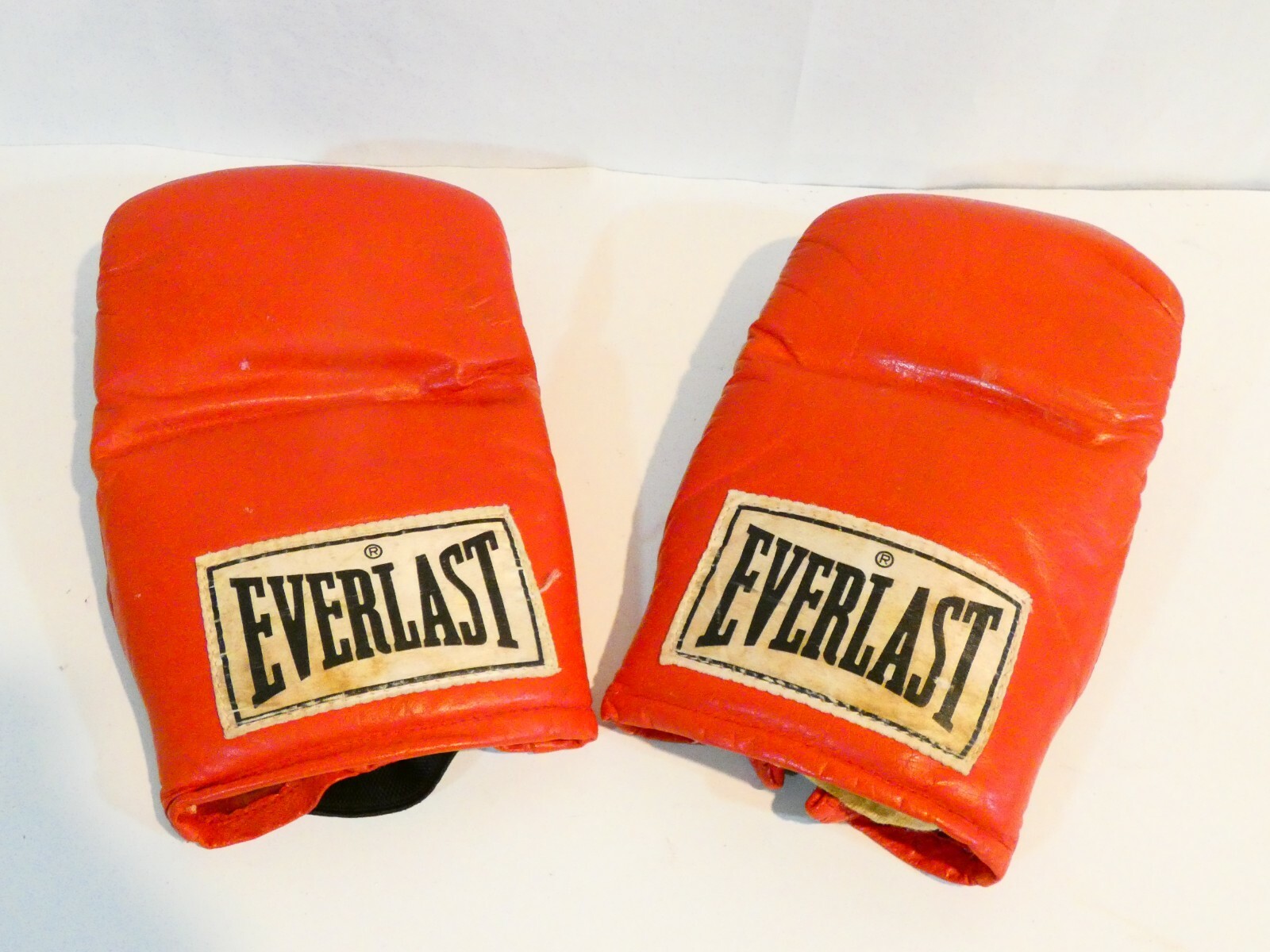 Pair EVERLAST Red Boxing Gloves for Decoration
