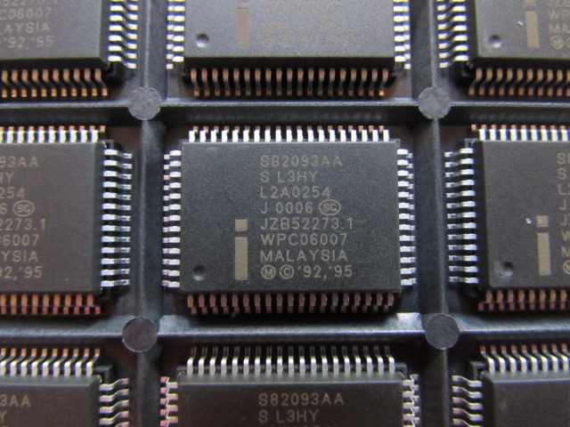 S82093AA INTEL I/O Advanced Programmable Interrupt Controller 64pin PQFP 1pc USA
