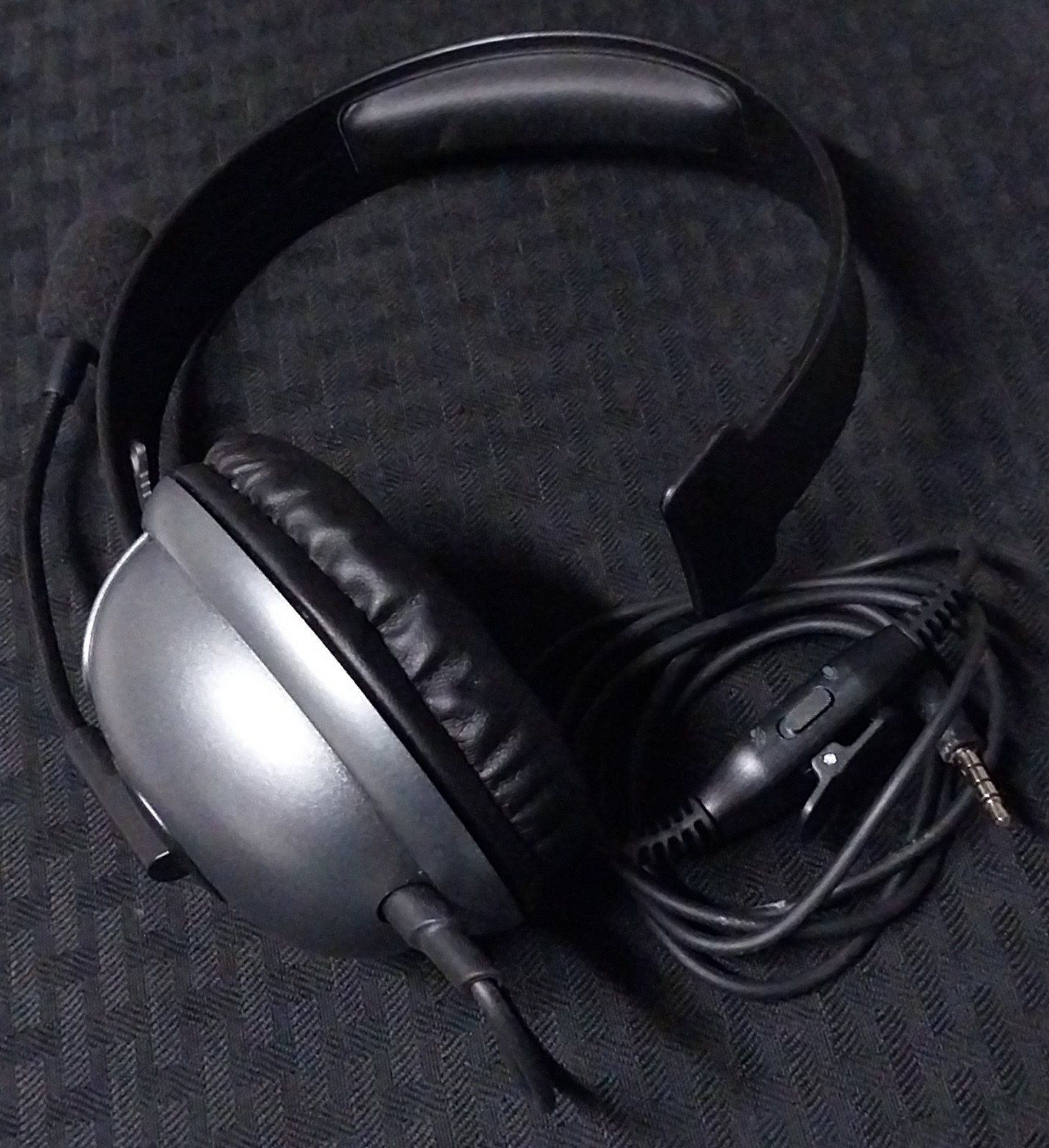 Gaming Headphones Geeknet gshp51 Microphone Volume Control Headset Very Good!