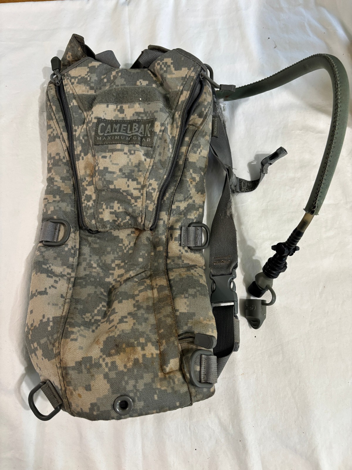 CamelBak Maximum Gear Hydration Backpack ACU Digital Camo w/ Bladder Military
