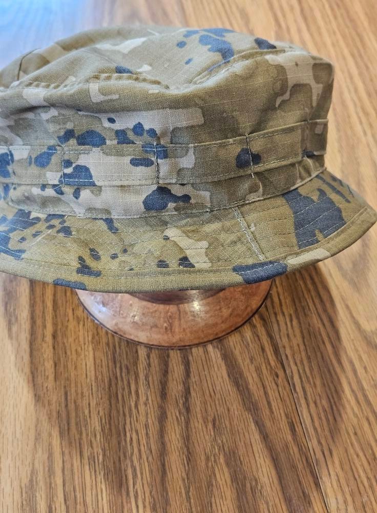 IDF  camo boonie hat size  X-large will fit 7 3/4 to 8