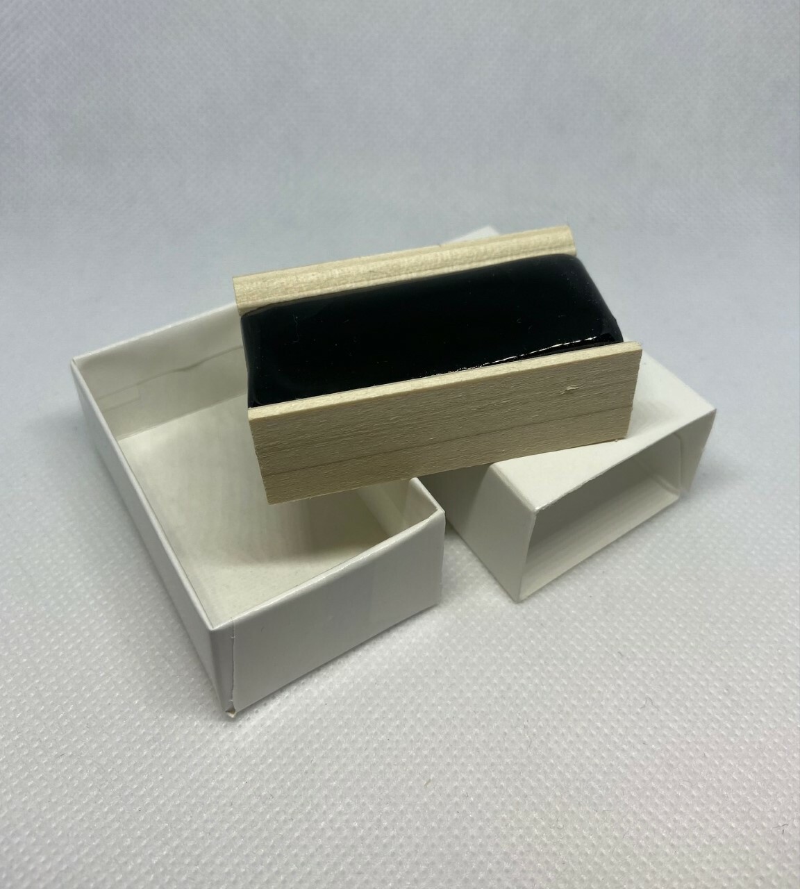 HELMUT KAISER DARK ROSIN