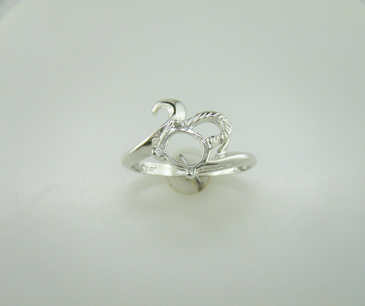 8 x 6 mm Oval Cabochon Fancy Wave Ring Setting Sterling Silver