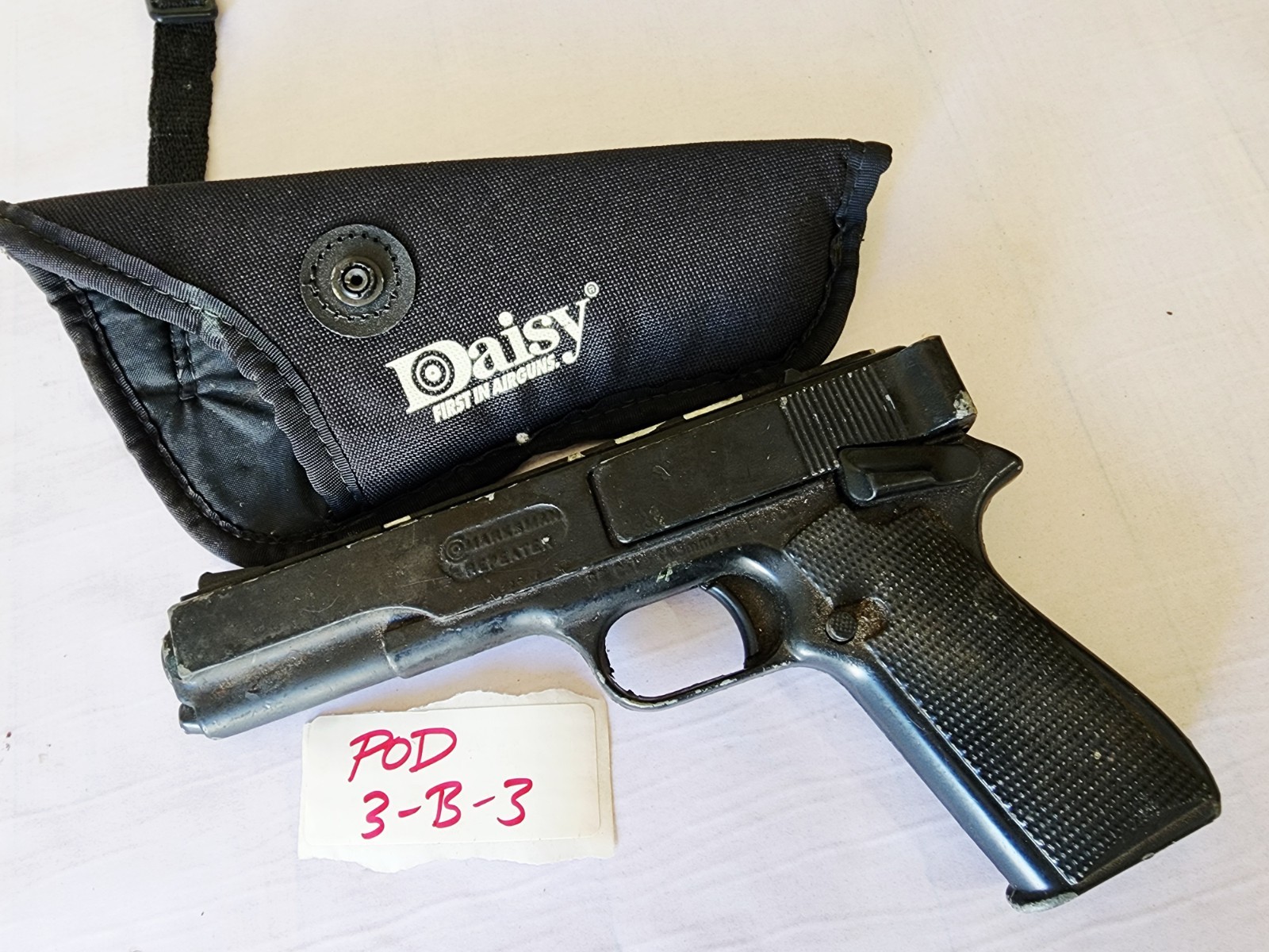 Daisy Marksman Repeater BB Gun w/ Holster