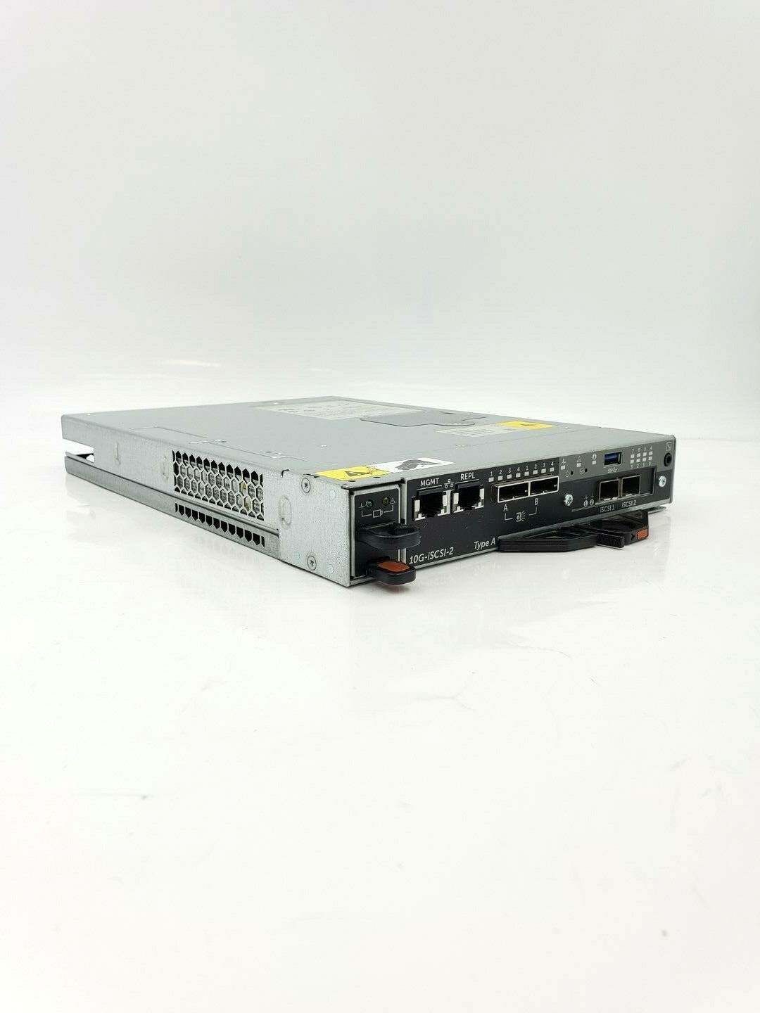 Dell Compellent E15M001 P/N 0998162-20 Type A 10G-iSCSI-2 Disk Array