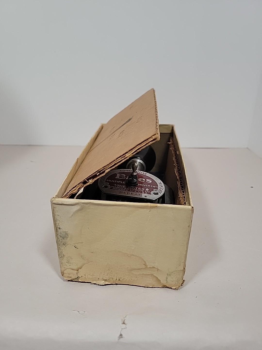Vintage Bates Manufacturing Co/Bates Numbering Machine 6 E W/box