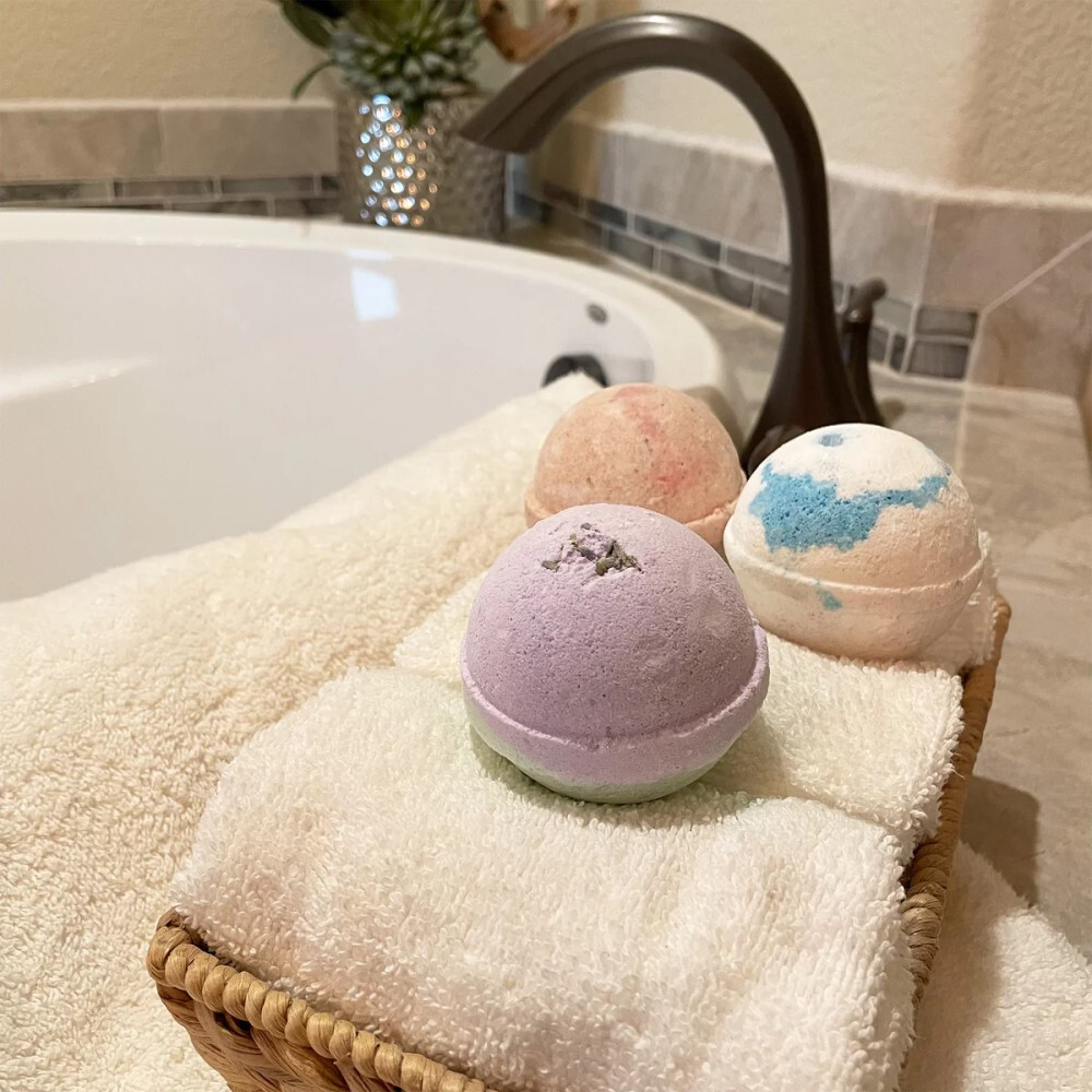 Bath Bomb - Coconut Beach 4oz | 100% Pure Natural Hand Crafted