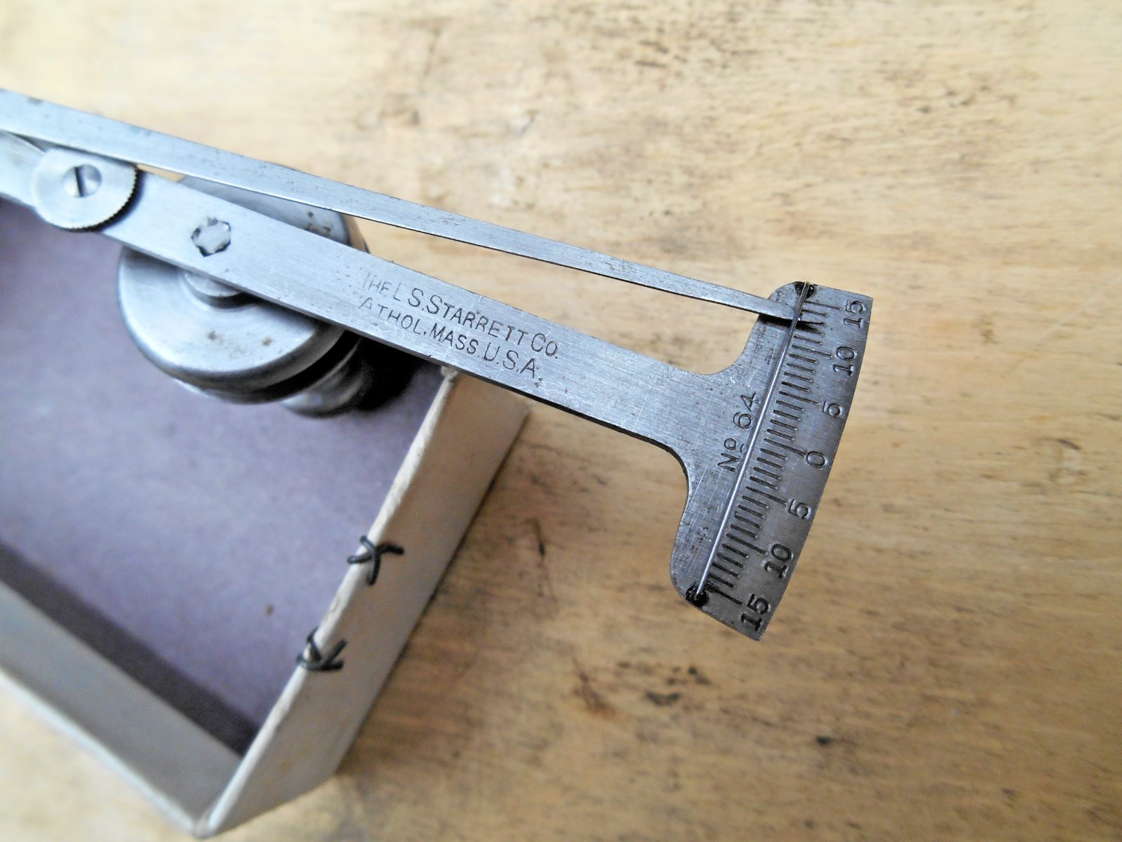 STARRETT NO. 64 UNIVERSAL TEST INDICATOR