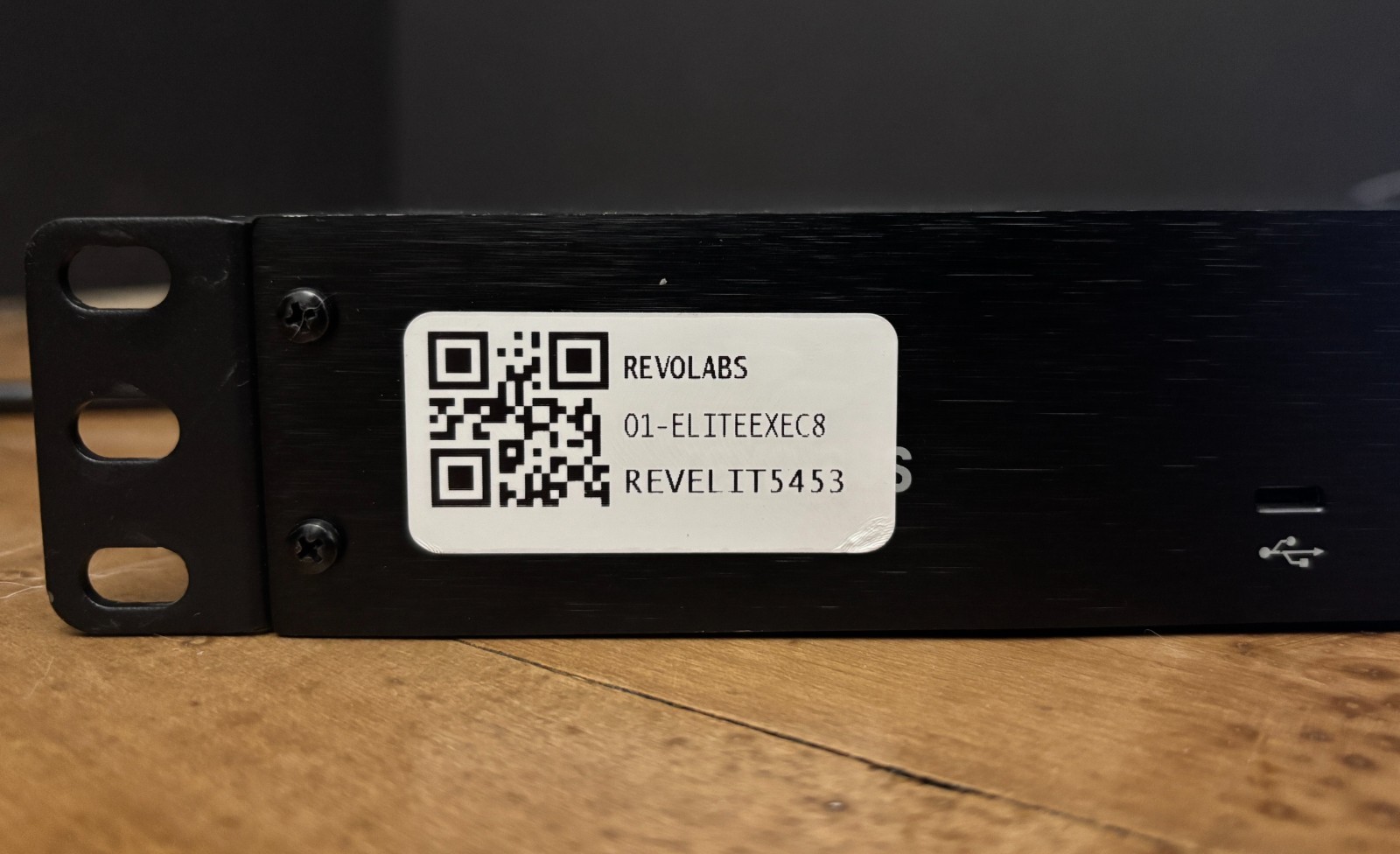 Revolabs 01-ELITEEXEC8 /Executive Elite 8-Channel Wireless System (no mics)