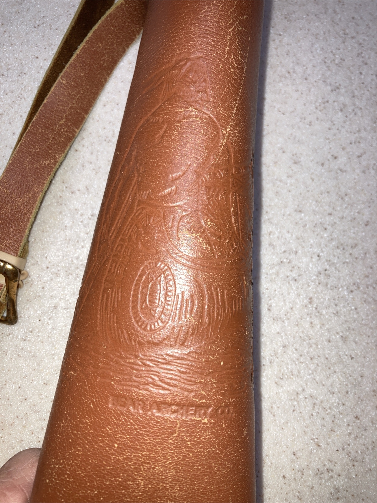 Early Bear Archery Arrow Quiver Indian & Canoe Embossed Leather w/ 8 arrows