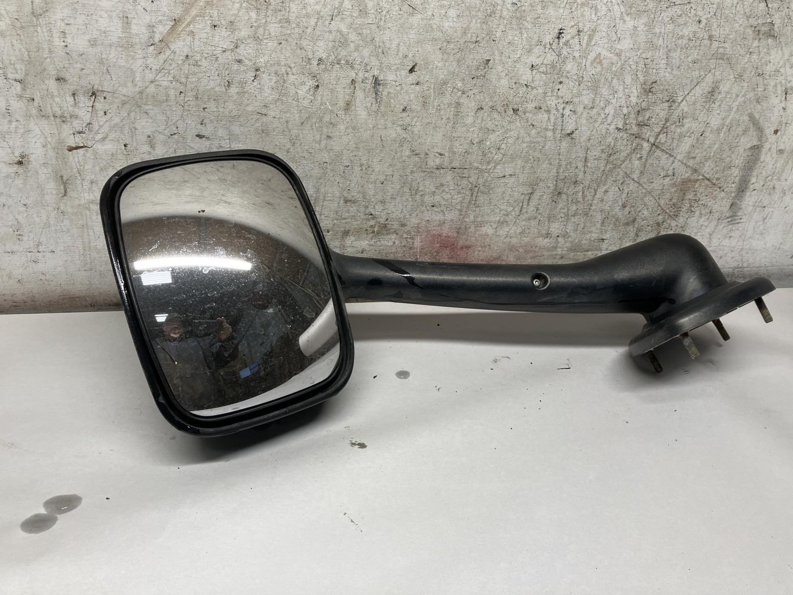 2008-2021 Freightliner CASCADIA Right/Passenger Hood Mirror - Used