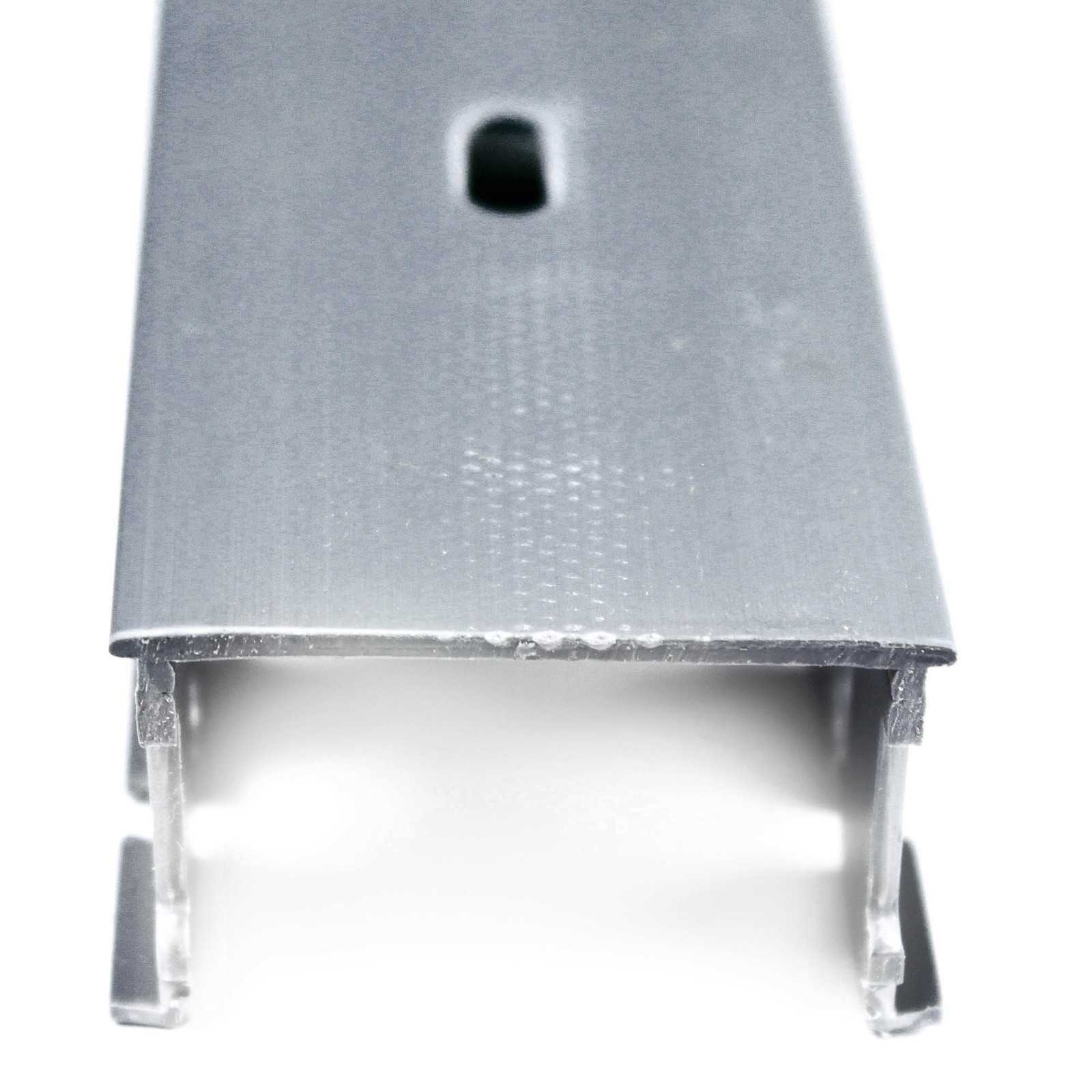 PANDUIT E1.5X1LG6 PANDUCT 1.5" LIGHT GREY TYPE E SLOTED WALL WIRING DUCT (6 FT)