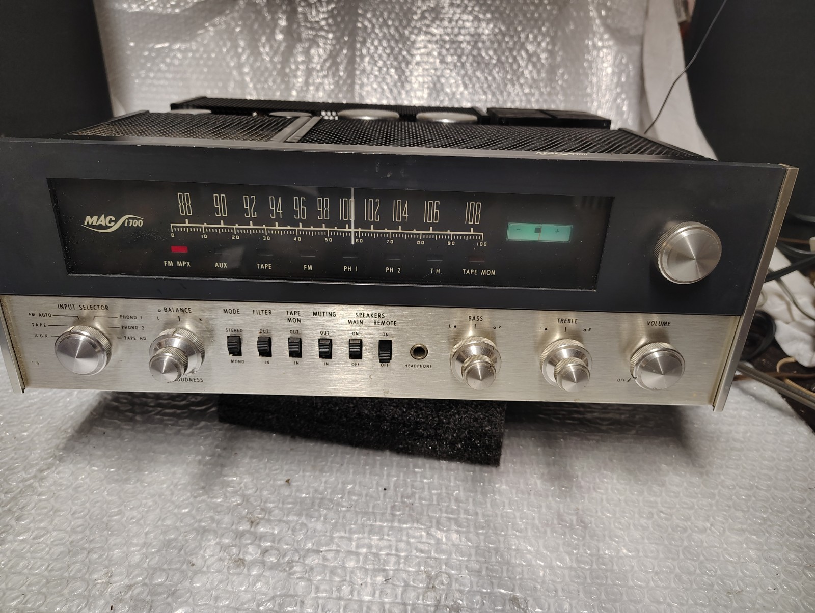 McIntosh MAC 1700 Receiver