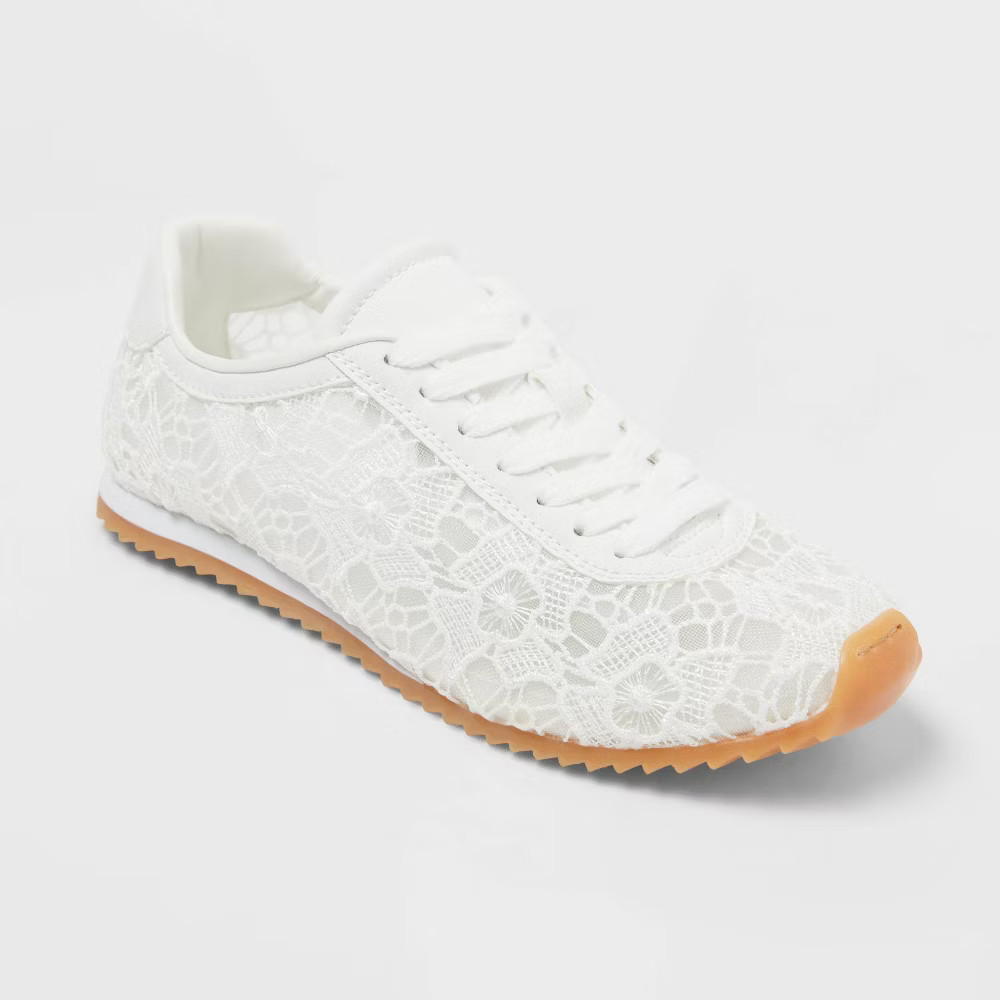 Women's JoJo Sneaker - Universal Thread White 6