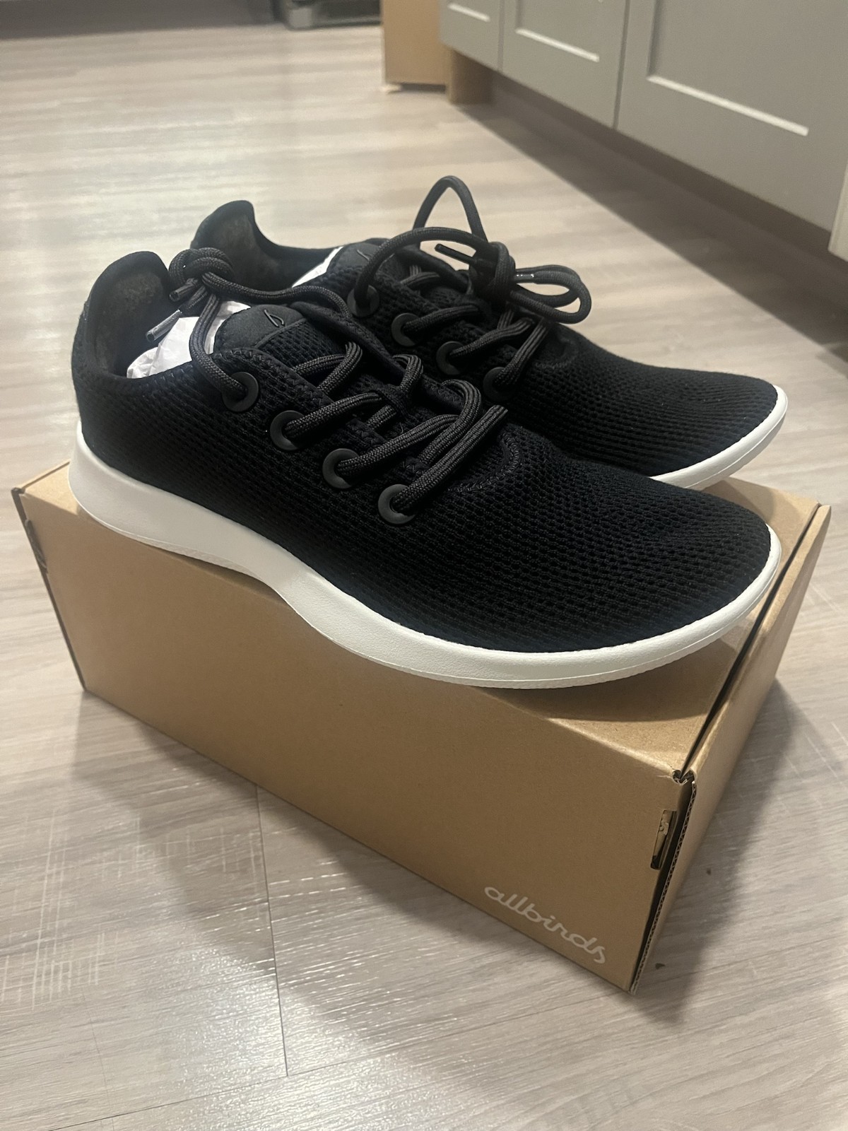 Allbirds Tree Runner - Jet Black (White Sole) Mens Size 9 Womens 10 [NEW]