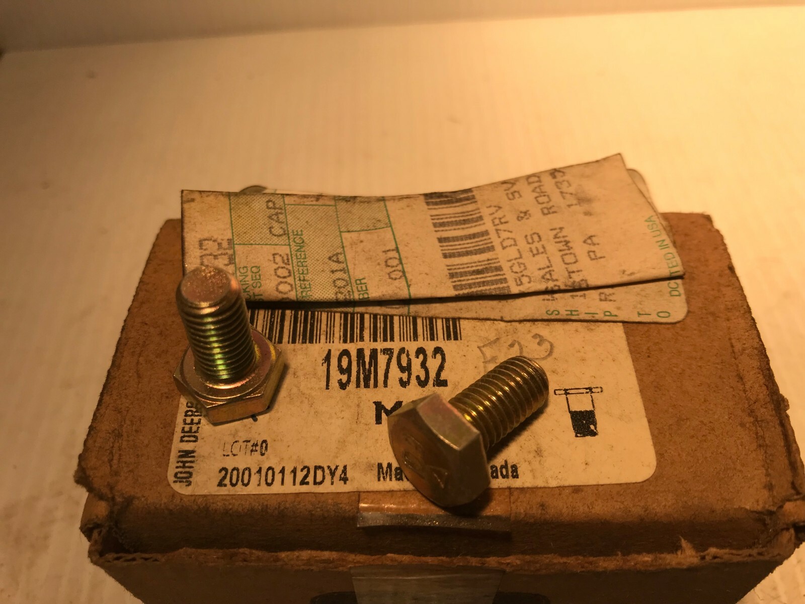 19M7932  GENUINE John Deere Original Equipment QTY of 2  CAP SCREW BOLT M8 x 16