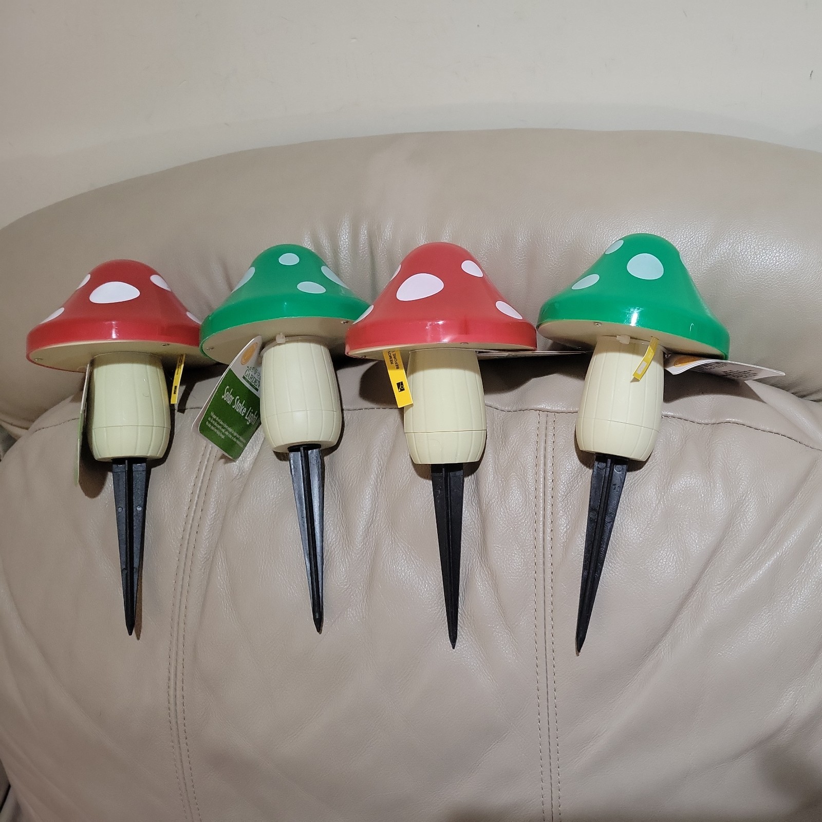 mushroom solar lights green and red