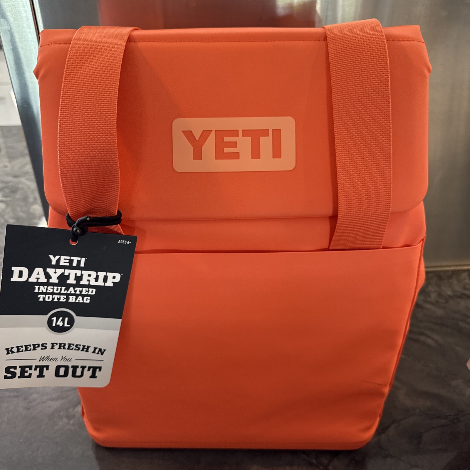 YETI Daytrip Tote Bag 14L, Papaya, Insulated Tote Bag, Limited Edition Sold Out