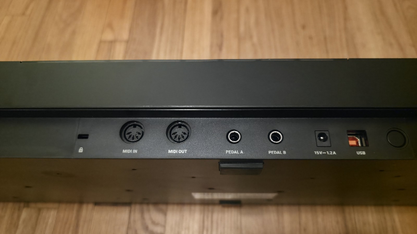 Native Instruments Komplete Kontrol S61 MK2 61 Key Keyboard Controller