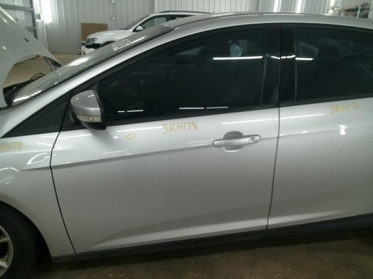 Driver Front Spindle/Knuckle ABS Electric EV Fits 12-18 FOCUS 104920762
