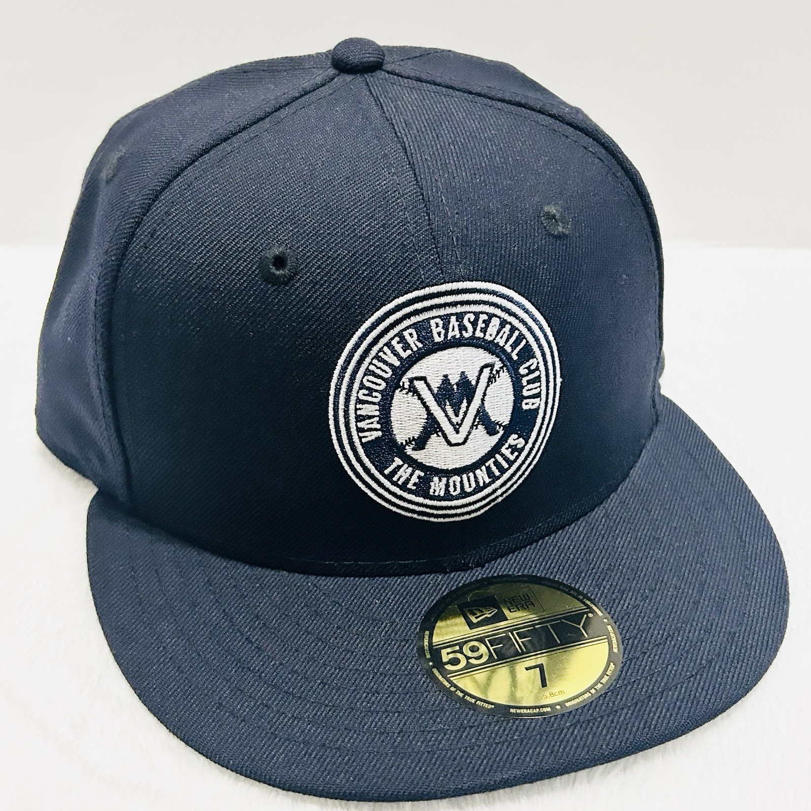 New Era Vancouver Mounties Team Logo MiLB 59FIFTY Fitted Hat Sz 7 Blue Baseball