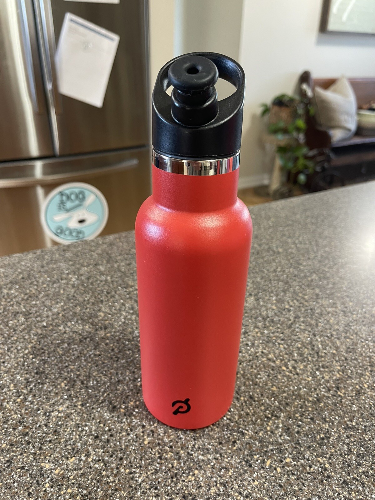 Peloton Cycling Red Metal Water Bottle Flask Gym 550ml 18 oz GUC