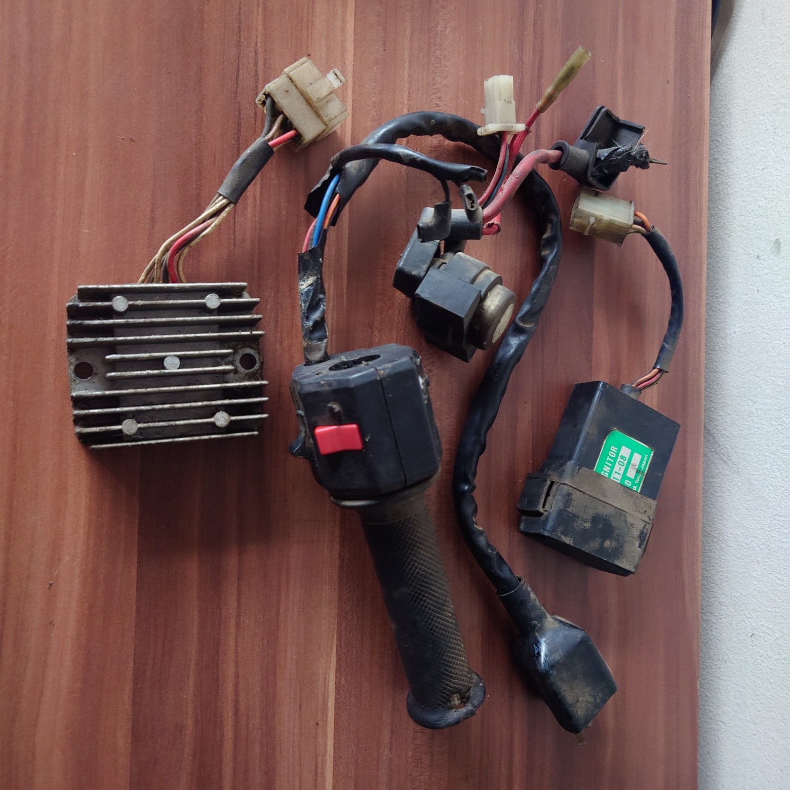 Yamaha SRX 250 RH Switchgear Start Button Lights Engine Kill Switch Unit - Used