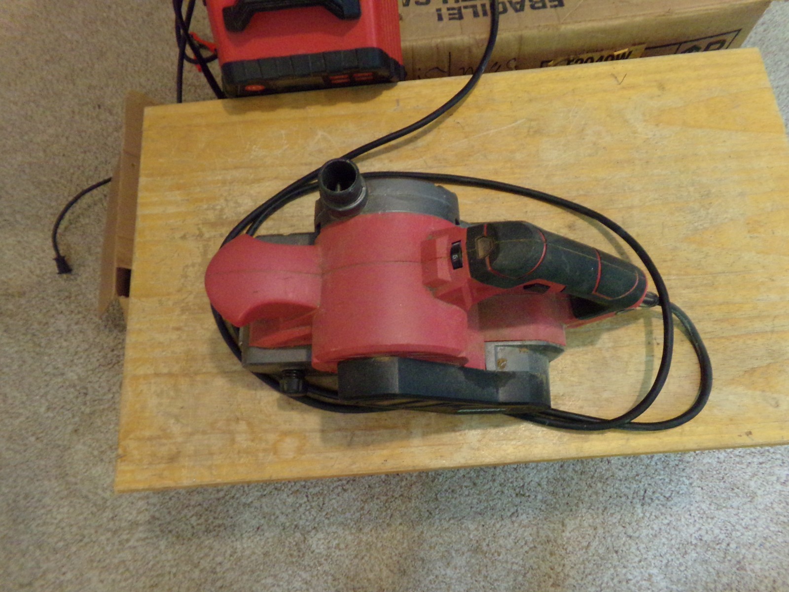 BAUER 10 Amp, 4 in. x 24 in. Variable-Speed Belt Sander 1816E-B