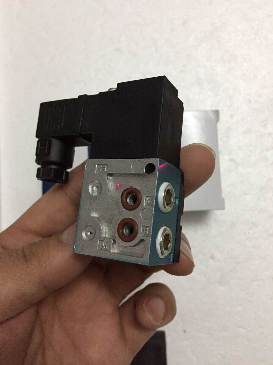 for MAC solenoid valve N-7557-019 new DHL or Fedex