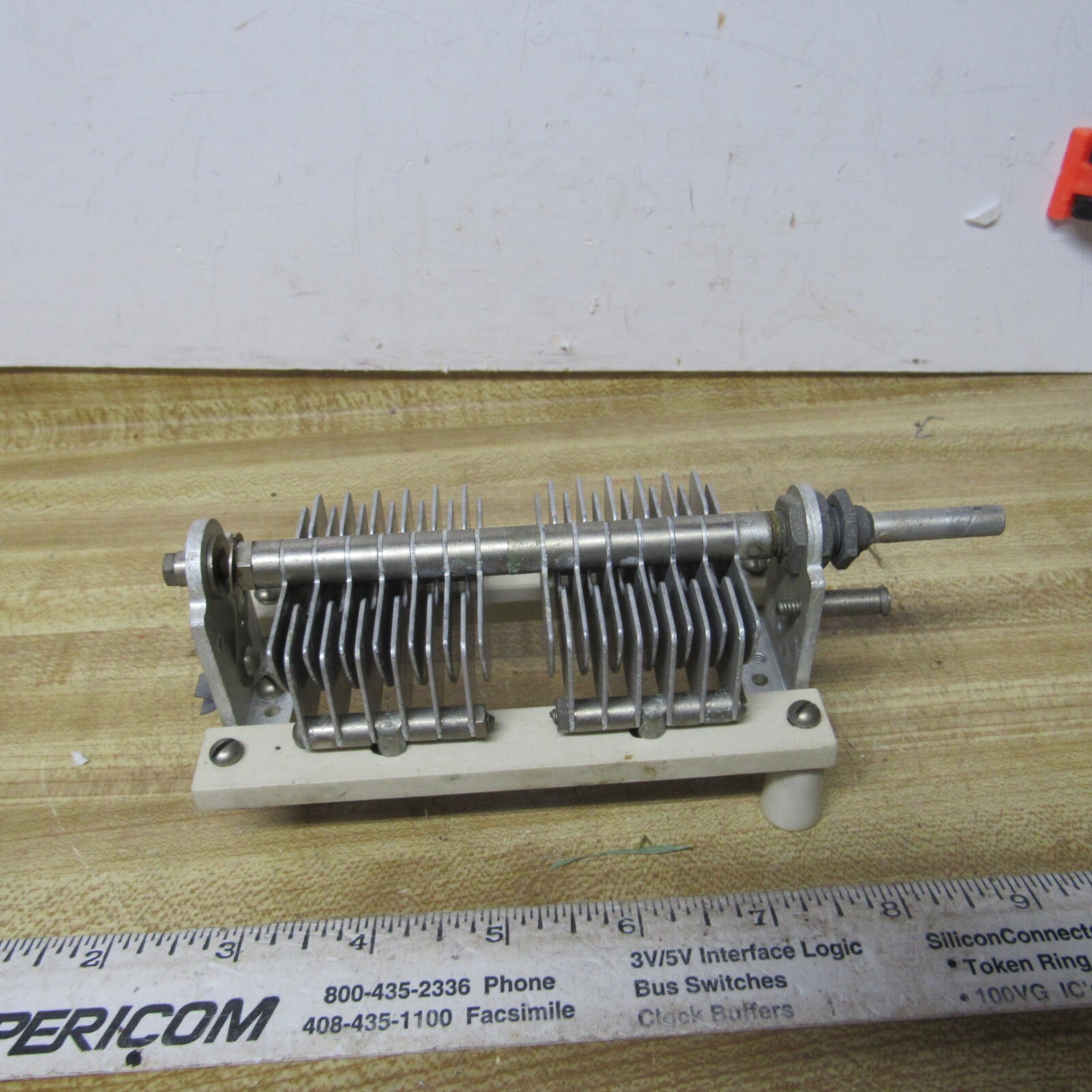 VARIABLE CAPACITOR DUAL 50 pF 11 to 55 pF 1/4 inch shaft TRANSMITTING
