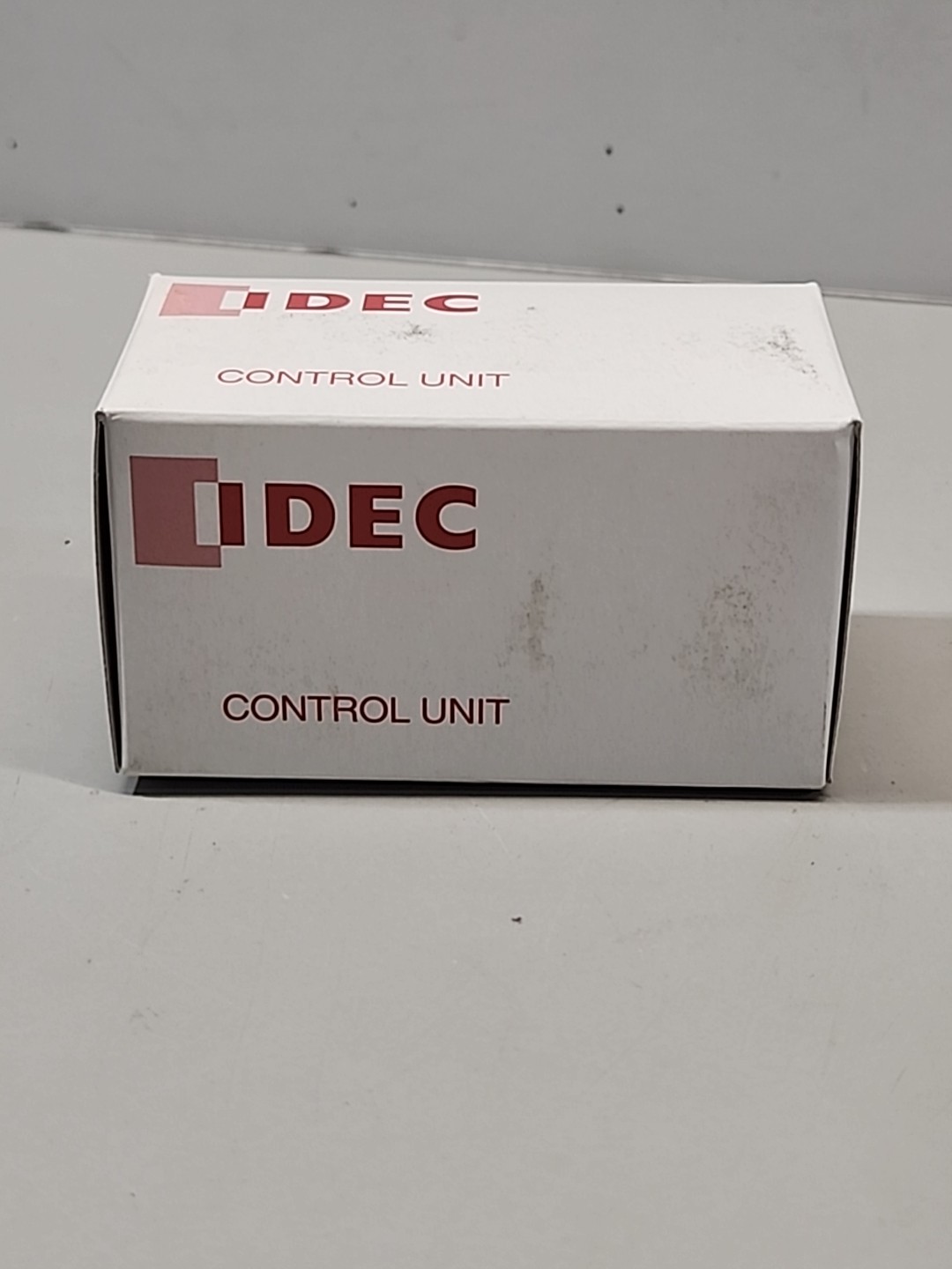 IDEC ABD211NUR PUSHBUTTON