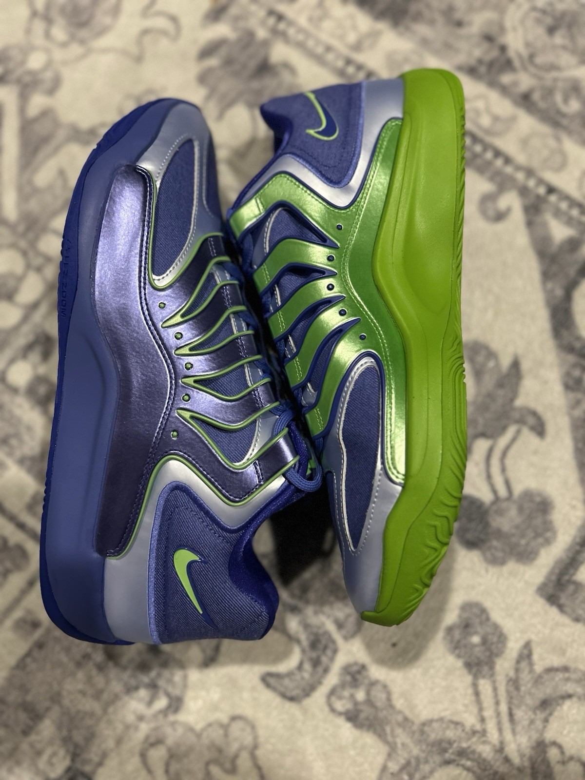 Nike KD EYBL Blue Green Basketball Sneaker. Willing to trade‼️