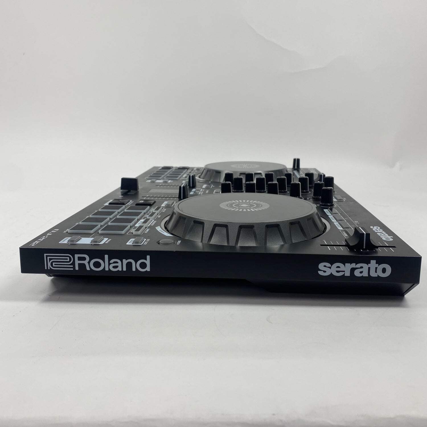 Roland DJ Serato DJ Controller DDJ-SR2