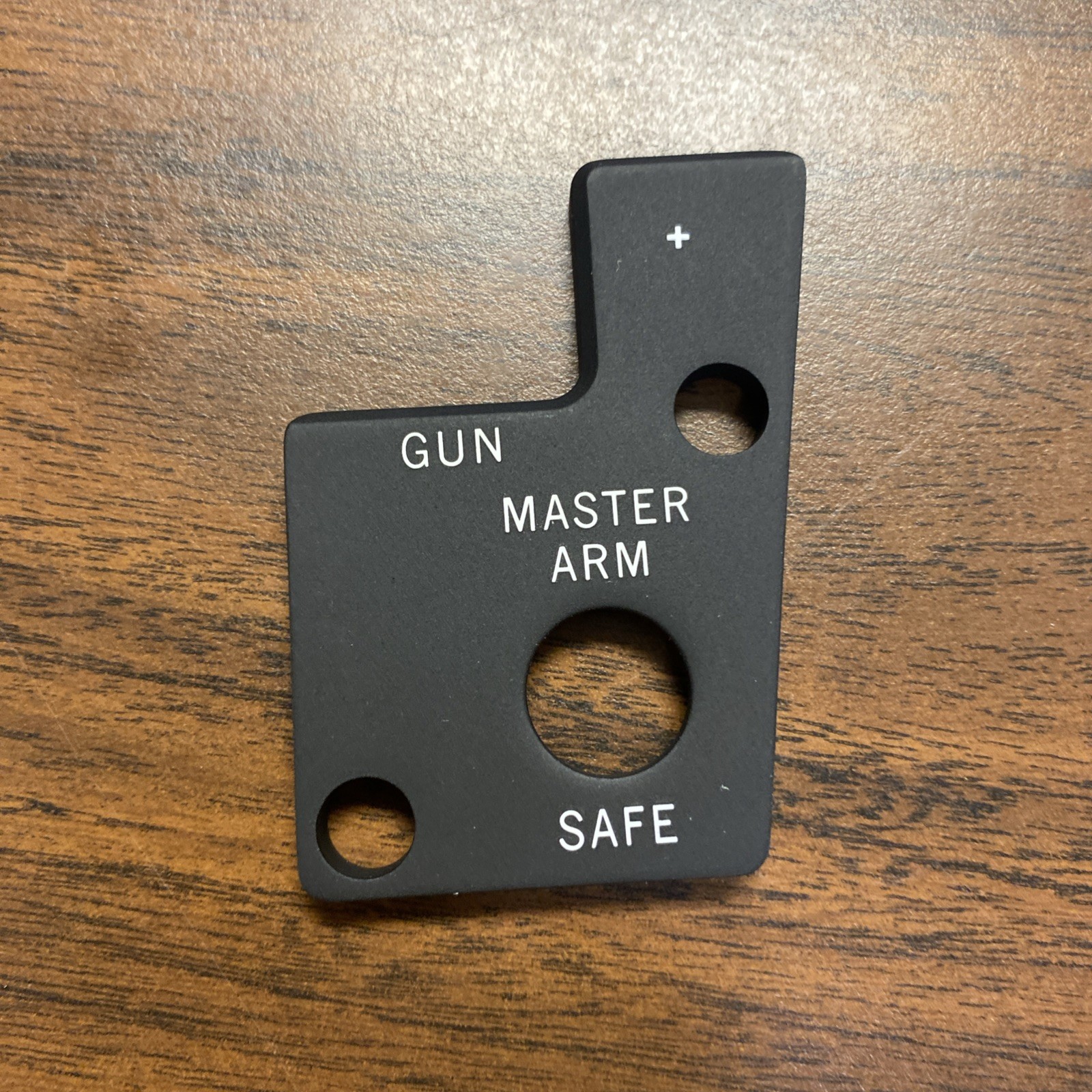 Uknown small avionics panel GUN MASTER ARM SAFE