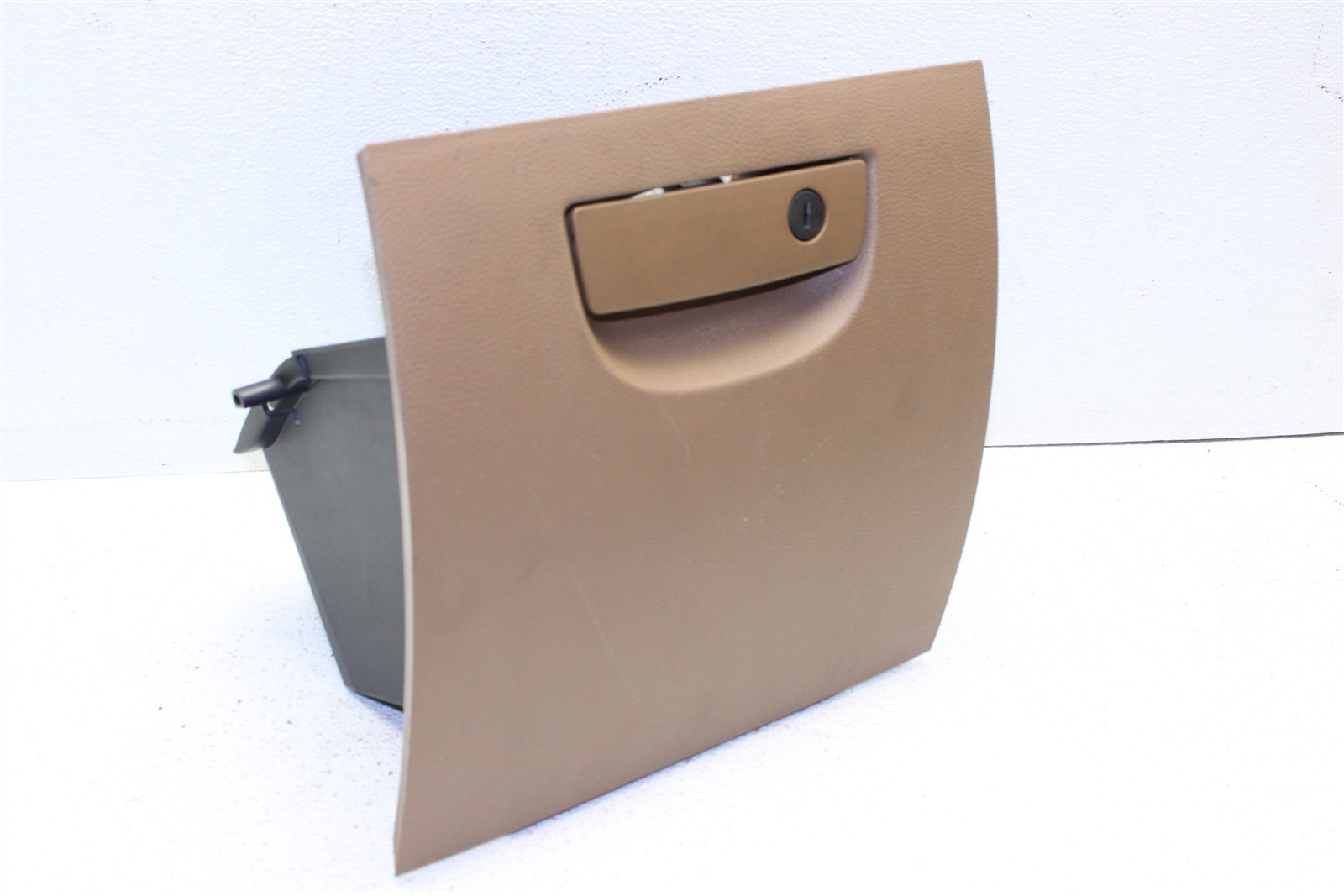 2013 Jeep Wrangler Unlimited Sahara Glove Box Lid Panel 11-18