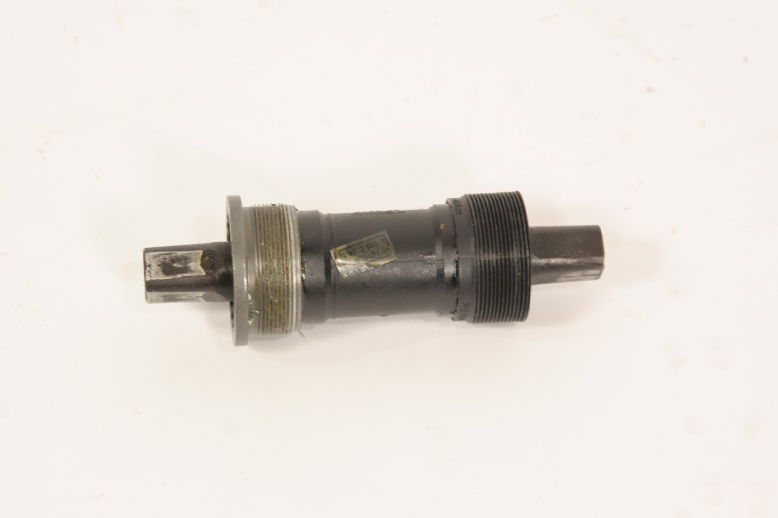 Feimin FP-B908 SEALED Bearing English Thread BOTTOM BRACKET 68 x 122.5m FBZ2.5