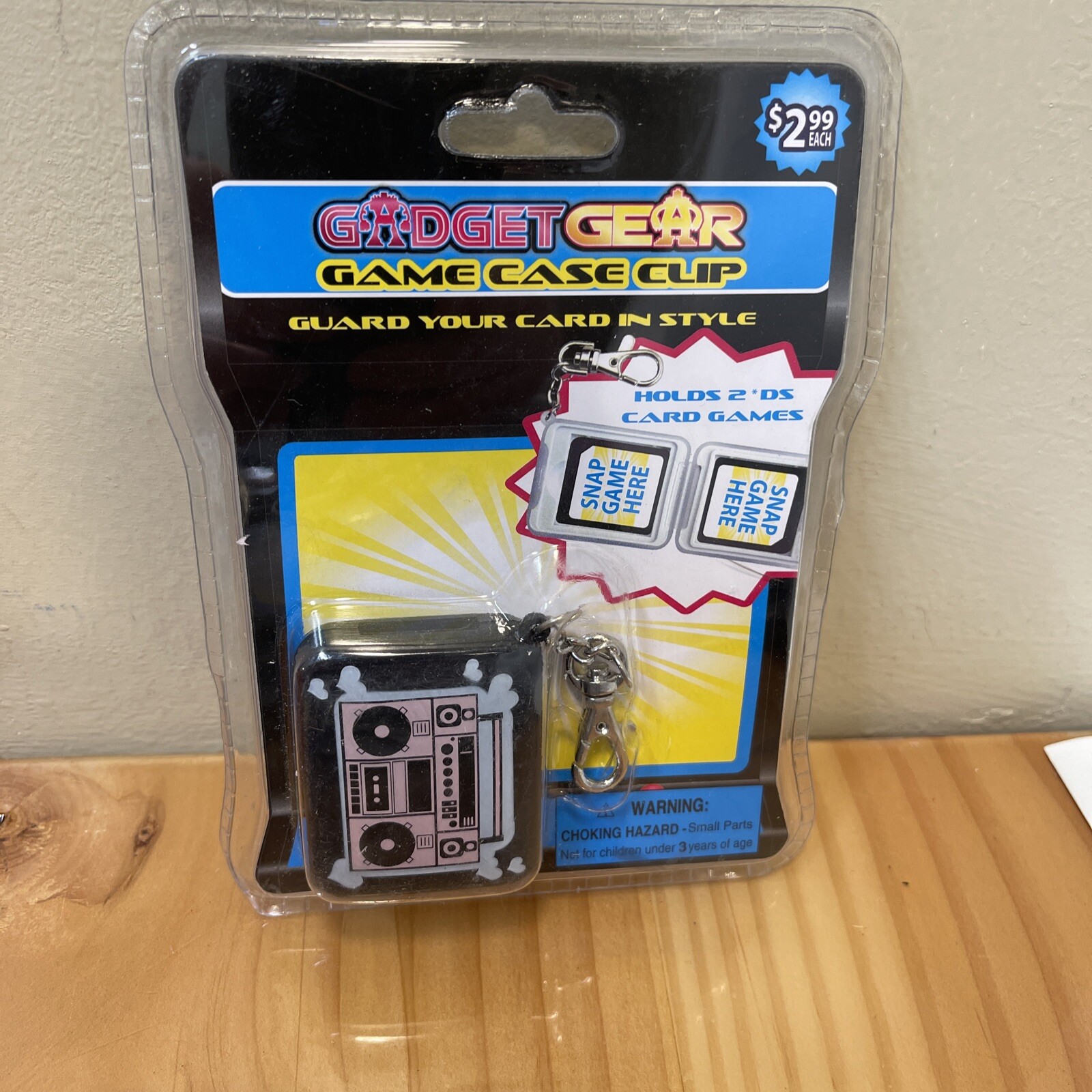 Gadget Gear Game Case Clip Holds 2 Ds Card Games
