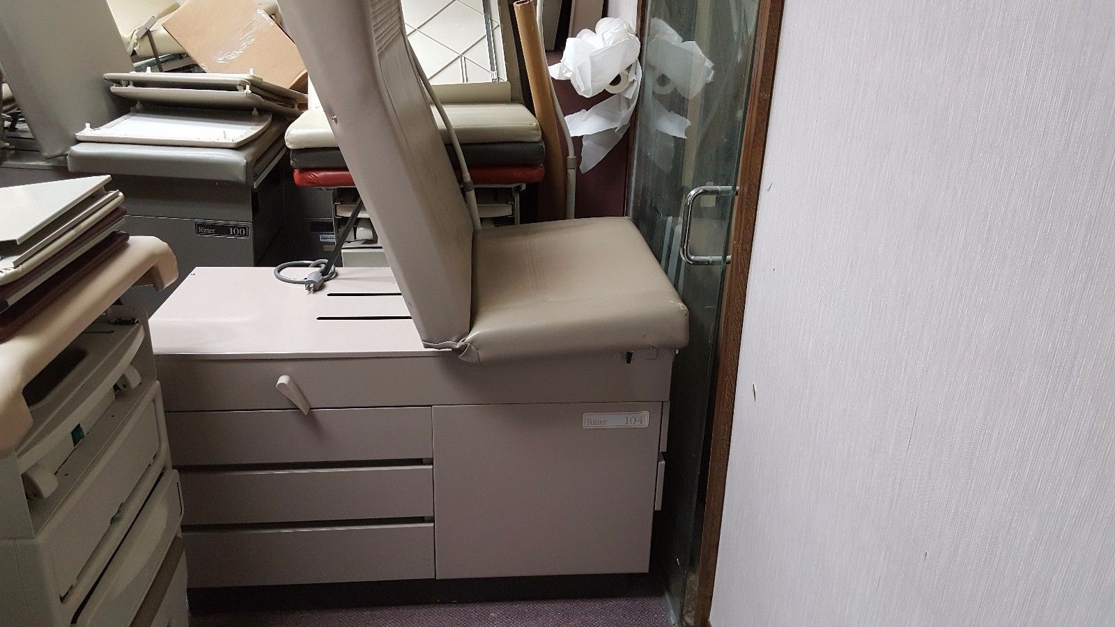 Midmark/Ritter 104 medical exam table, Detroit area beige upholstery