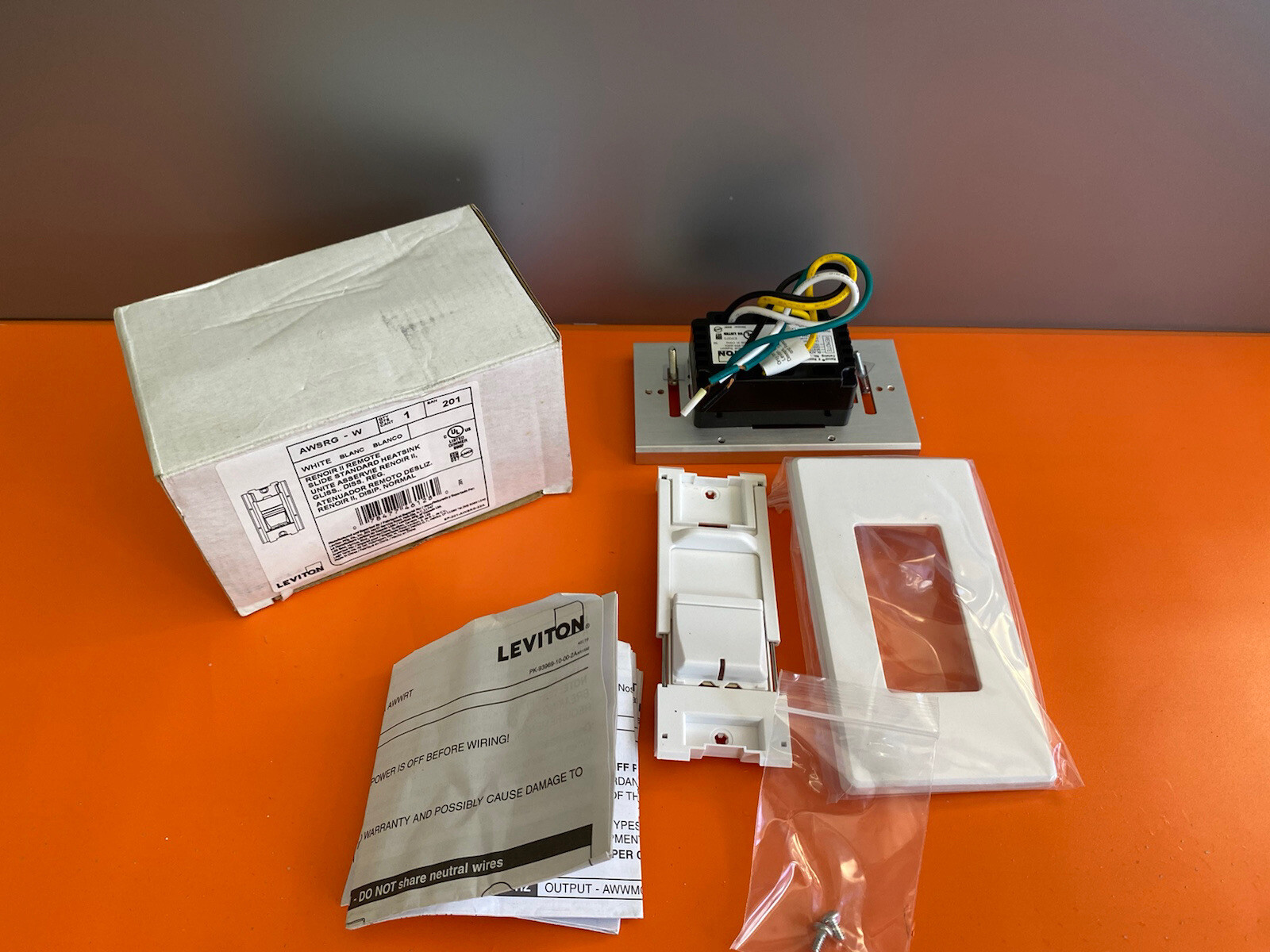 Leviton Dimmer Wall Renior II Remote White AWSRG-W