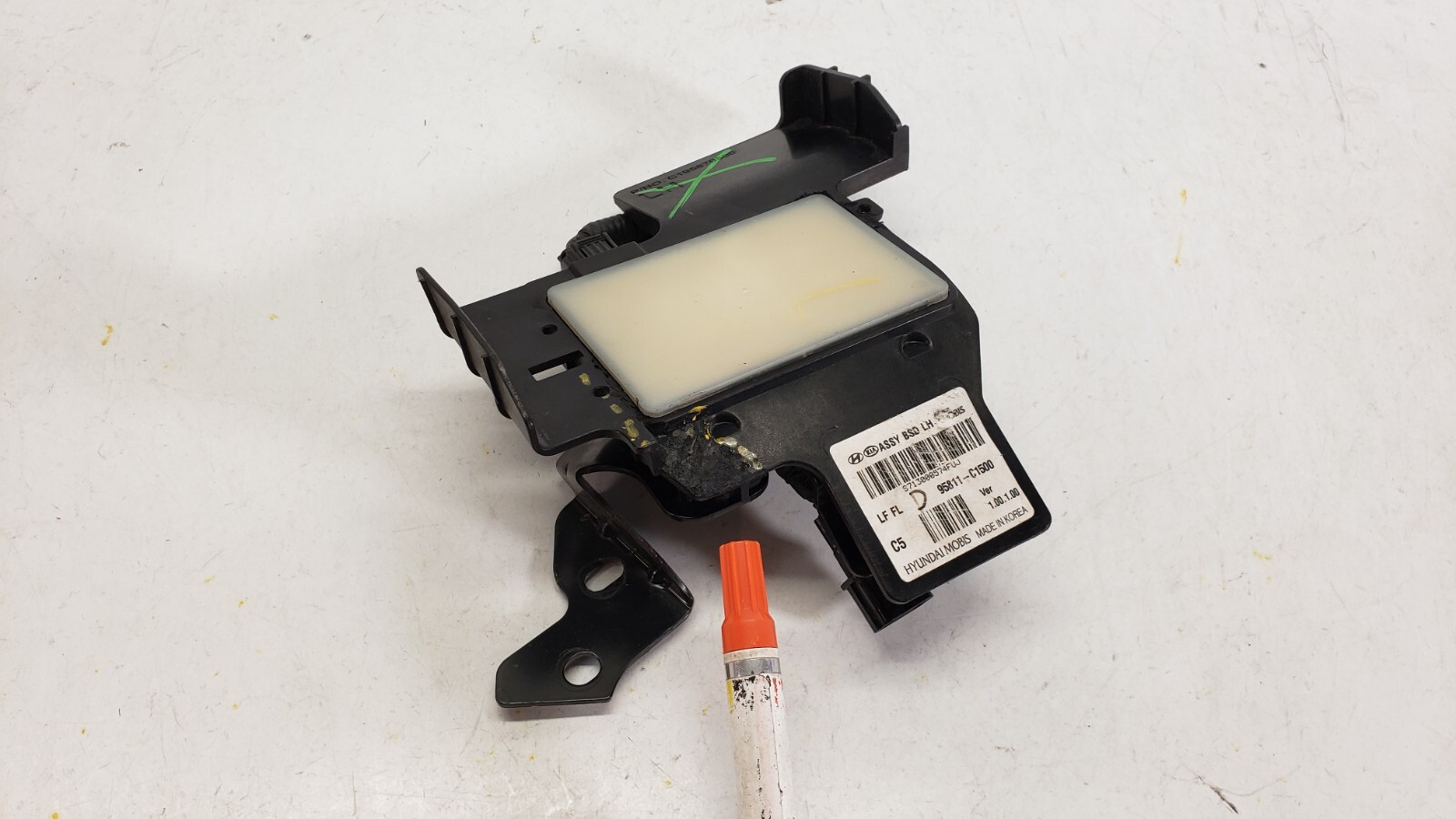 2018 2019 HYUNDAI SONATA DRIVER LH BLIND SPOT RADAR SENSOR 18 19 OEM 95811-C1500