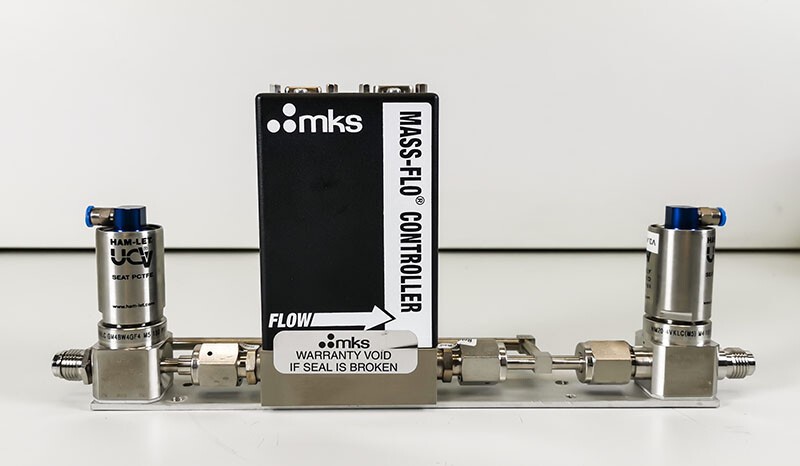MKS 1179BX53CR14VSPC1 1500 SCCM + HAM-LET HM20 4V MASS-FLO CONTROLLER